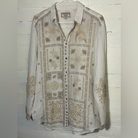 Johnny Was white button up shirt with tan embroidery. Lightweight, women’s M. - Picture 2 of 7
